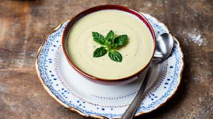 Creamy Cauliflower Soup (Kremová karfiolová polievka)
