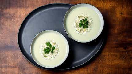 Cremige Blumenkohlsuppe (creamy Cauliflower Soup)