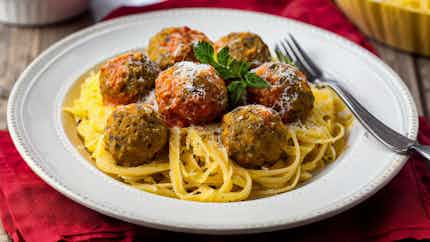Diabetic-friendly Spaghetti Squash And Meatballs