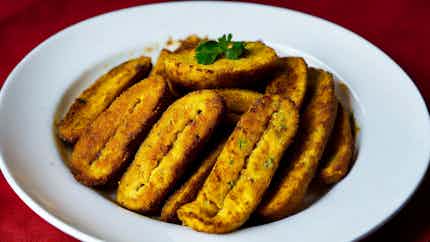 Fried Plantains With Creole Dip