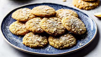 Ghraybeh (lebanese Almond Cookies)