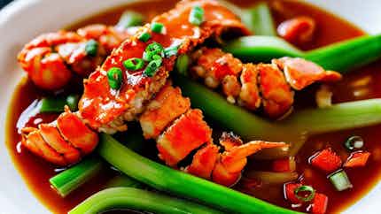 Ginger Scallion Lobster (姜葱龙虾)