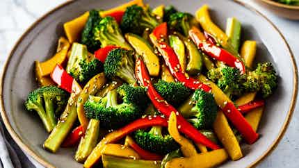 Golden Dragon Vegetable Stir-Fry (金龙炒蔬菜)