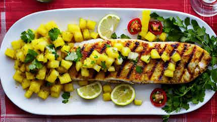 Grilled Fish with Pineapple Salsa (Poisson Grillé avec Salsa d'Ananas)