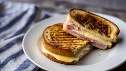 Grilled Ham And Cheese Sandwich (croque Monsieur)