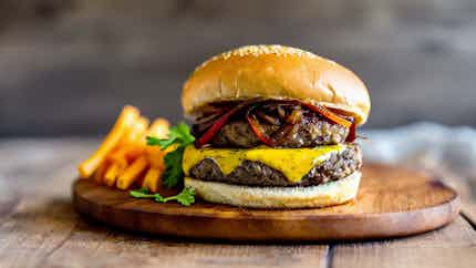 Juicy Beef Burger With Caramelized Onions