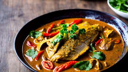 Kari Kepala Ikan Sarawak (sarawakian Fish Head Curry)