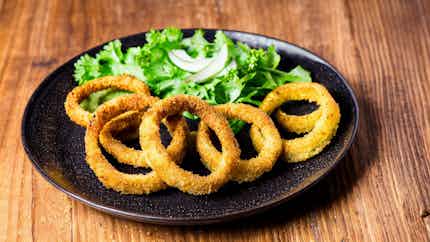 Kurkure Pyaz Ki Ringe (crispy Onion Rings)