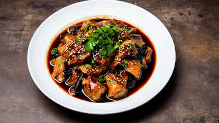 La Jiao Mu Er Ji (braised Chicken With Chili And Black Fungus)