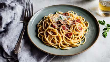 Lazian Pasta With Guanciale And Pecorino (spaghetti Alla Gricia)