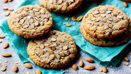 Lenten Almond Cookies (kwareżimal Cookies)