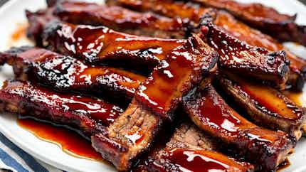 Maple Syrup Glazed Ribs (枫糖浇汁排骨)