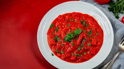 Miondo Sauce Tomate (fried Yam With Tomato Sauce)