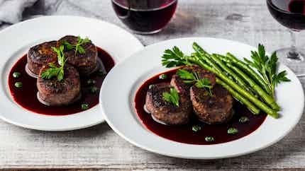 Mojkovac Venison Medallions With Red Wine Sauce