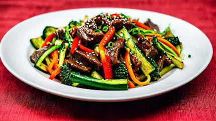 Mongolian Beef and Zucchini Stir-Fry (Говьтай гурилтай хуушуур)