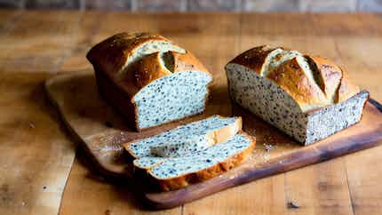 Moravian Poppy Seed Bread (Moravský makový chléb)