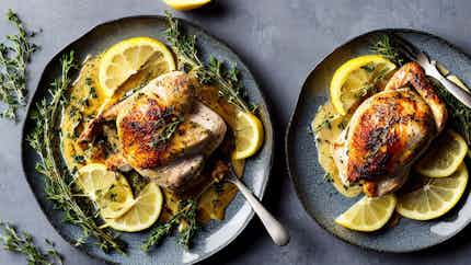 Nordic Herb Infusion: Lemon Thyme Roasted Chicken (Nordisk Urteinfusjon: Sitrontimianstekt Kylling)