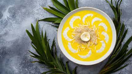 Pineapple And Coconut Smoothie Bowl