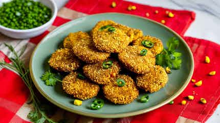 Puffed Rice Fritters (crispy Nargis Pakoda)