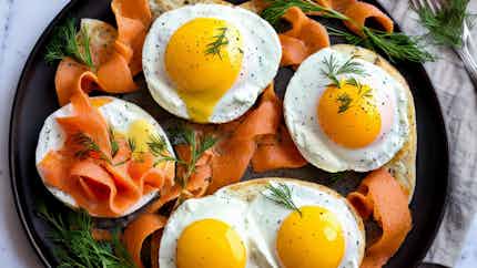Savustettu Lohi Eggs Benedict (smoked Salmon Eggs Benedict)