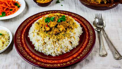 Shahi Murgh Shahi Awadhi Dum Pukht Biryani (Royal Slow-cooked Chicken Biryani)