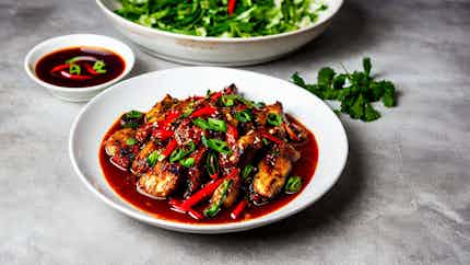 Sichuan-style Spicy Chicken (四川辣子鸡)