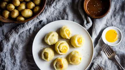 Slovenske Krompirjeve Knoedle (slovenian Potato Dumplings)