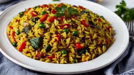 Spiced Jordanian Rice Pilaf (روز بالتوابل الأردنية)