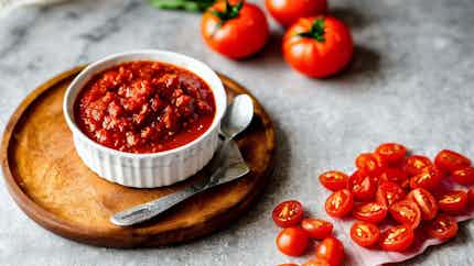 Tangy Tomato Chutney (ಟೊಮೇಟೊ ಚಟ್ನಿ)