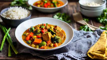 Tempeh And Vegetable Curry Delight
